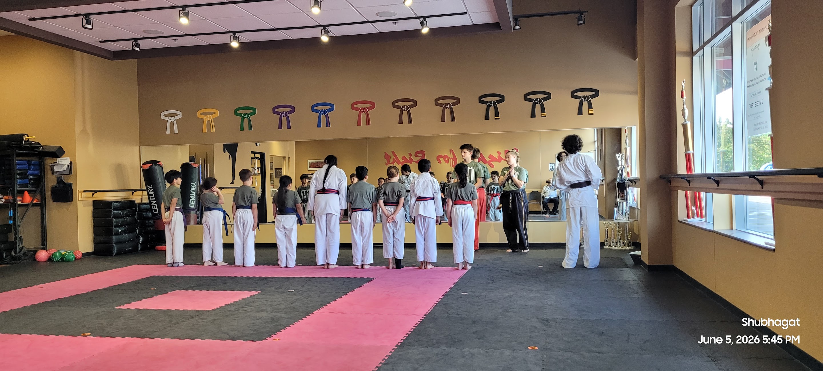Students training at Apple Valley National Karate
